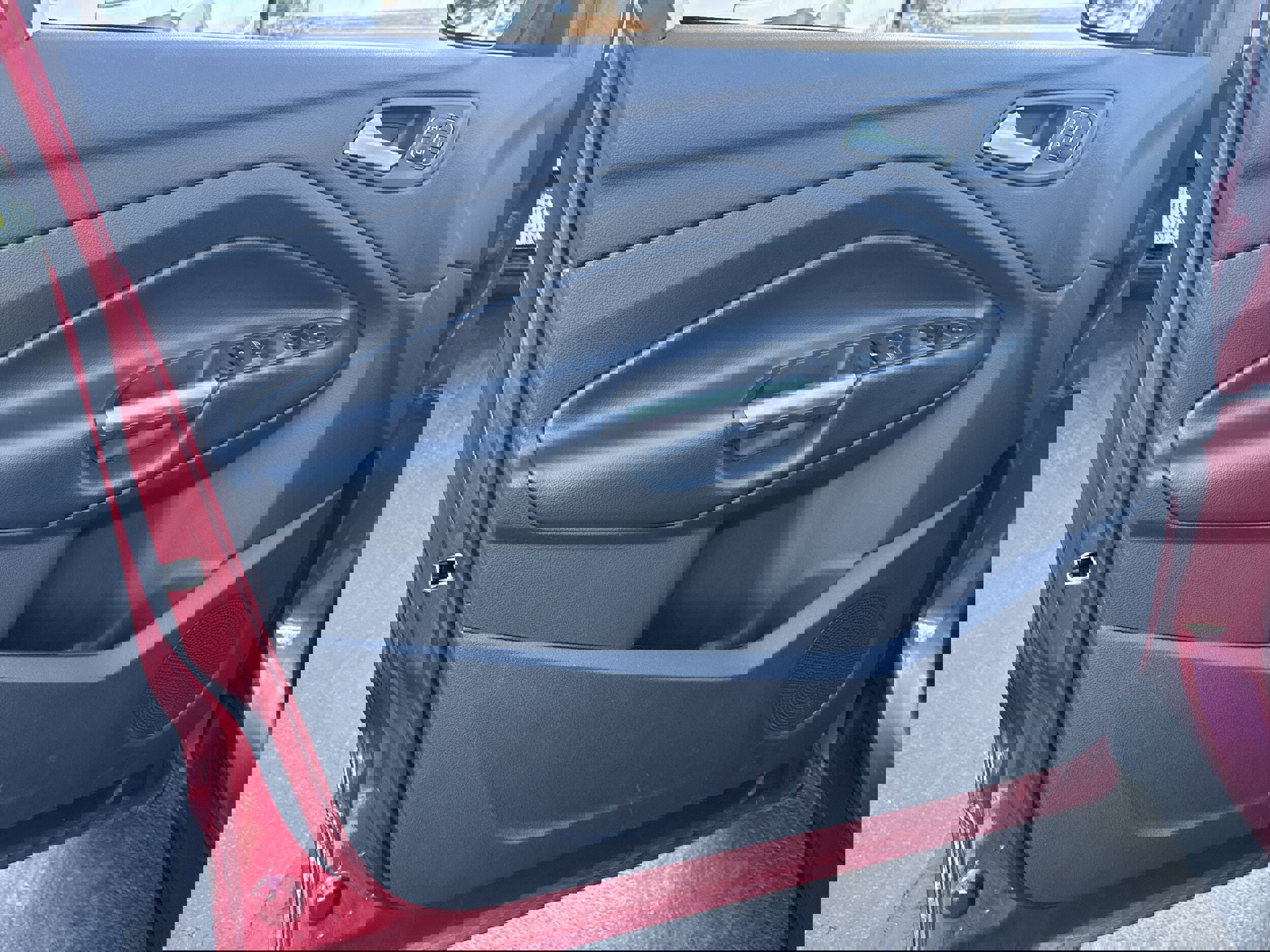 Used 2019 Ford Escape Titanium w/ U9j03 - Titanium Tow Package image 7