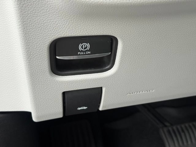 Used 2022 Jeep Grand Cherokee Summit w/ MOPAR Finishing Package AWD/4WD image 24