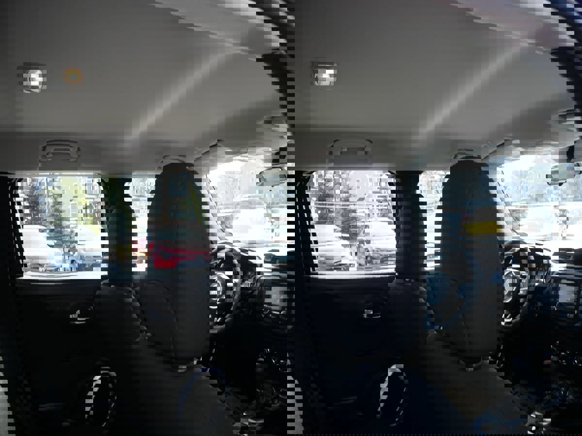 Used 2018 Jeep Renegade Sport w/ Power & Air Group image 25