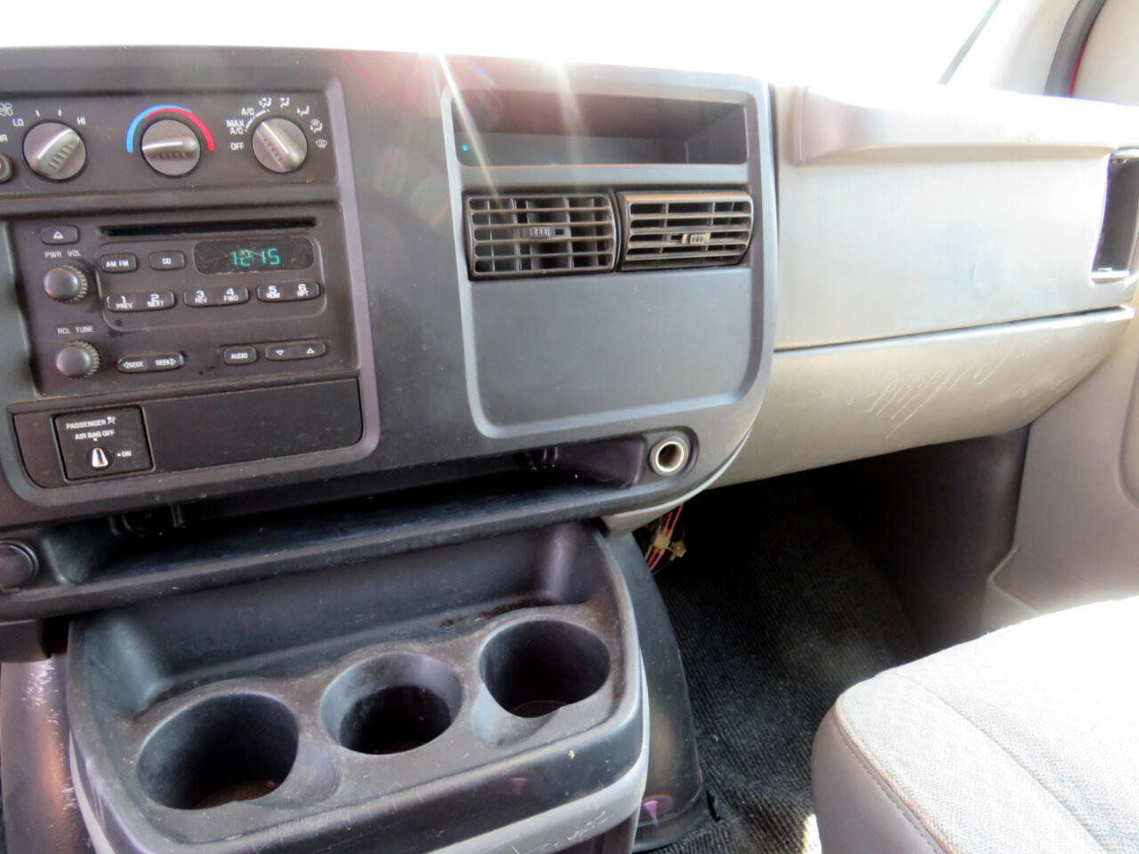 Used 2003 Chevrolet Express 2500 Passenger w/ LS Preferred Equipment Group image 24