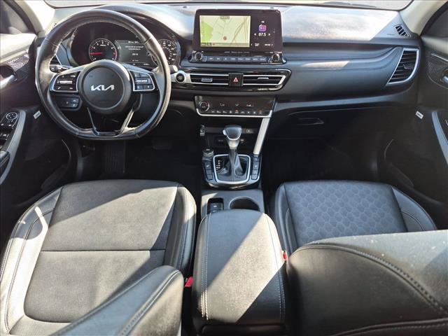 Used 2023 Kia Seltos SX w/ SX Sunroof Package AWD/4WD image 18