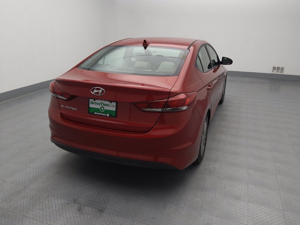 Used 2017 Hyundai Elantra SE image 7