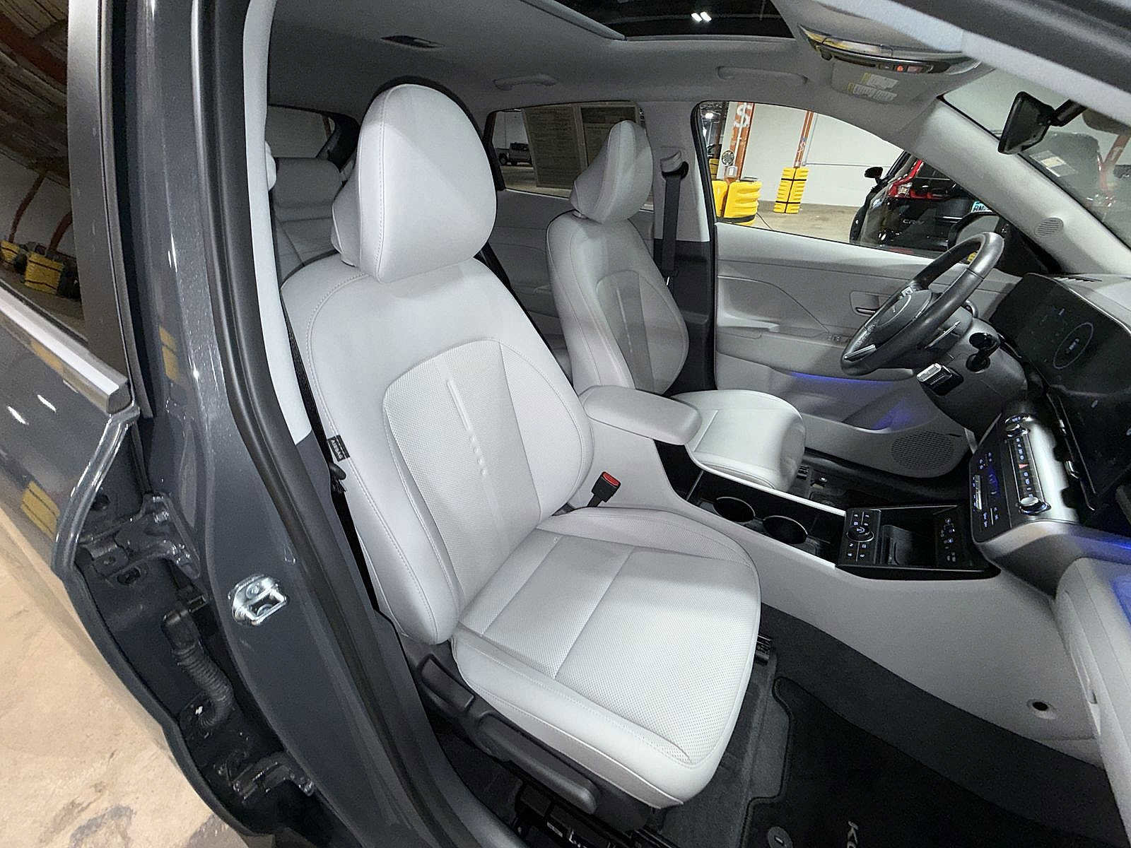 Used 2026 Hyundai Kona Limited image 16