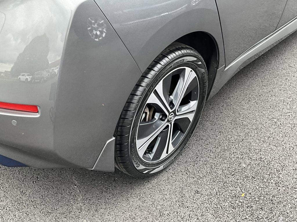 Certified 2022 Nissan Leaf SL Plus image 16