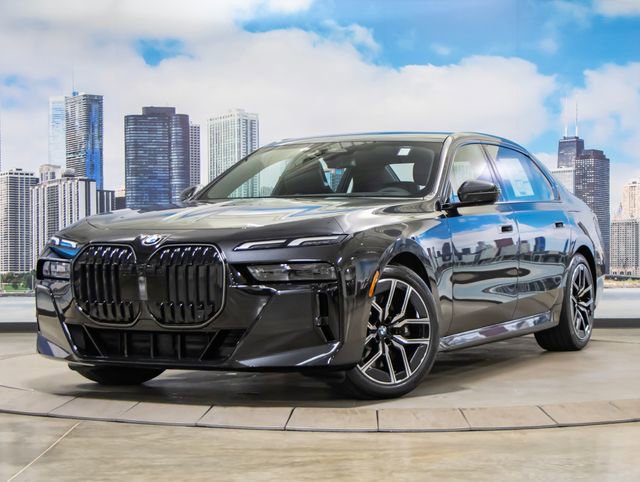 Used 2026 BMW 740i xDrive image 2