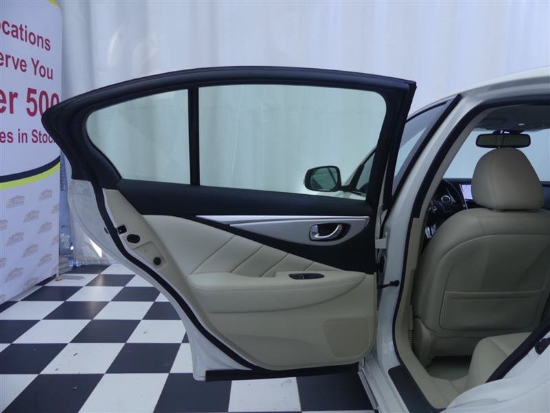 Used 2019 INFINITI Q50 Luxe w/ Essential Package (3.0T Luxe) AWD/4WD image 28