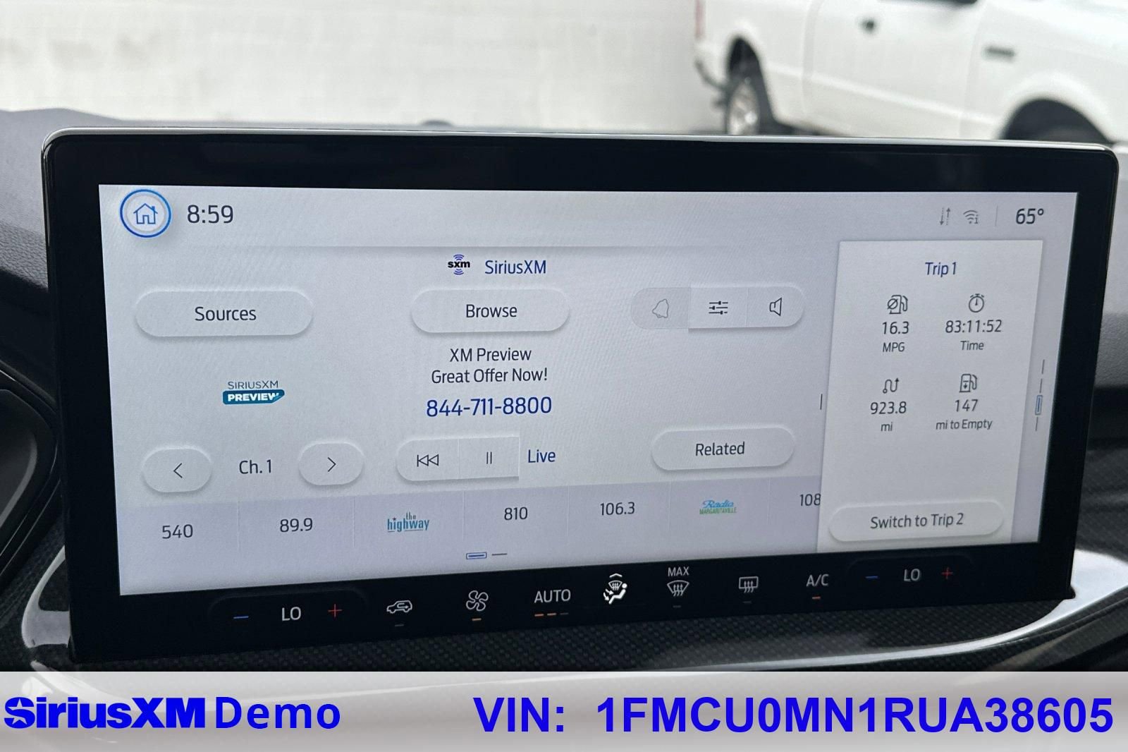 Certified 2024 Ford Escape ST-Line w/ Tech Pack #1 image 28