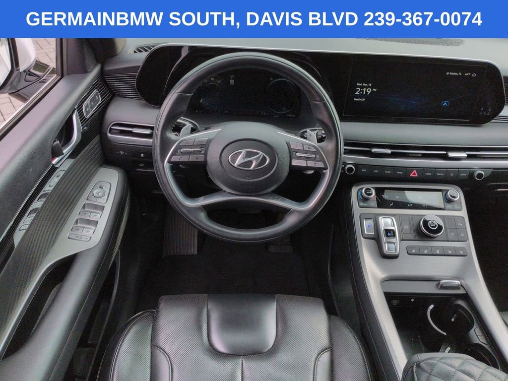 Used 2023 Hyundai Palisade Calligraphy image 17