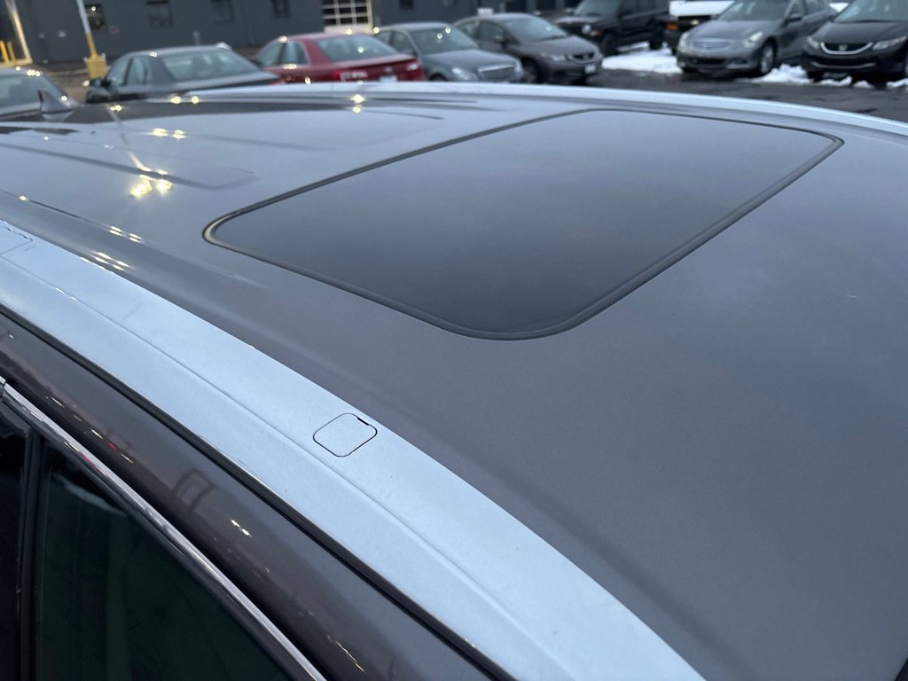 Used 2018 Toyota Highlander XLE image 9