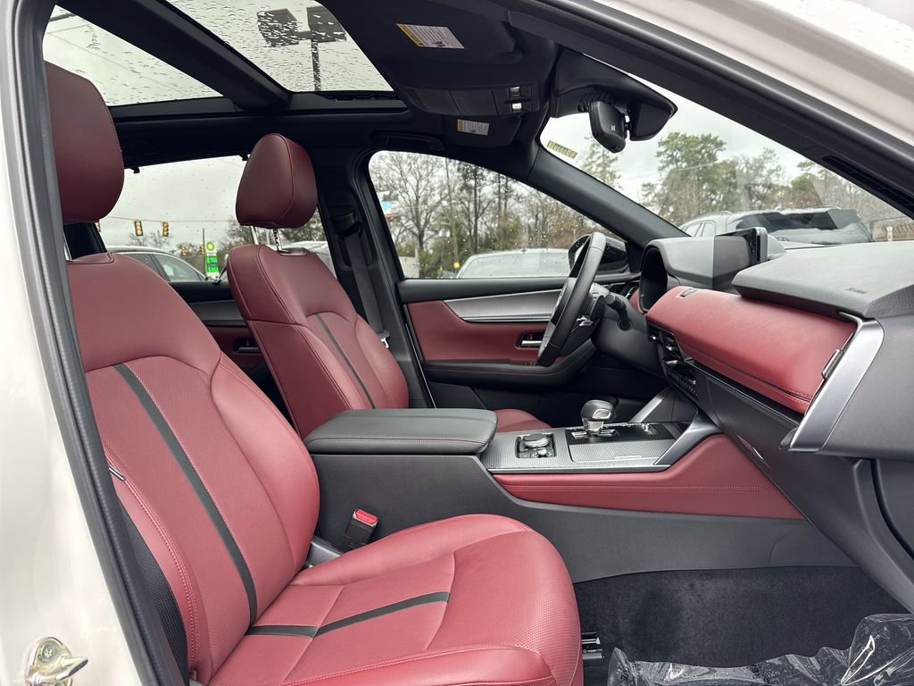 Used 2025 MAZDA CX-70 Plug-In Hybrid w/ Premium Plus image 25