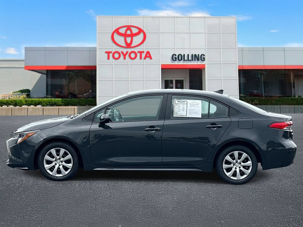 Used 2025 Toyota Corolla LE FWD image 2