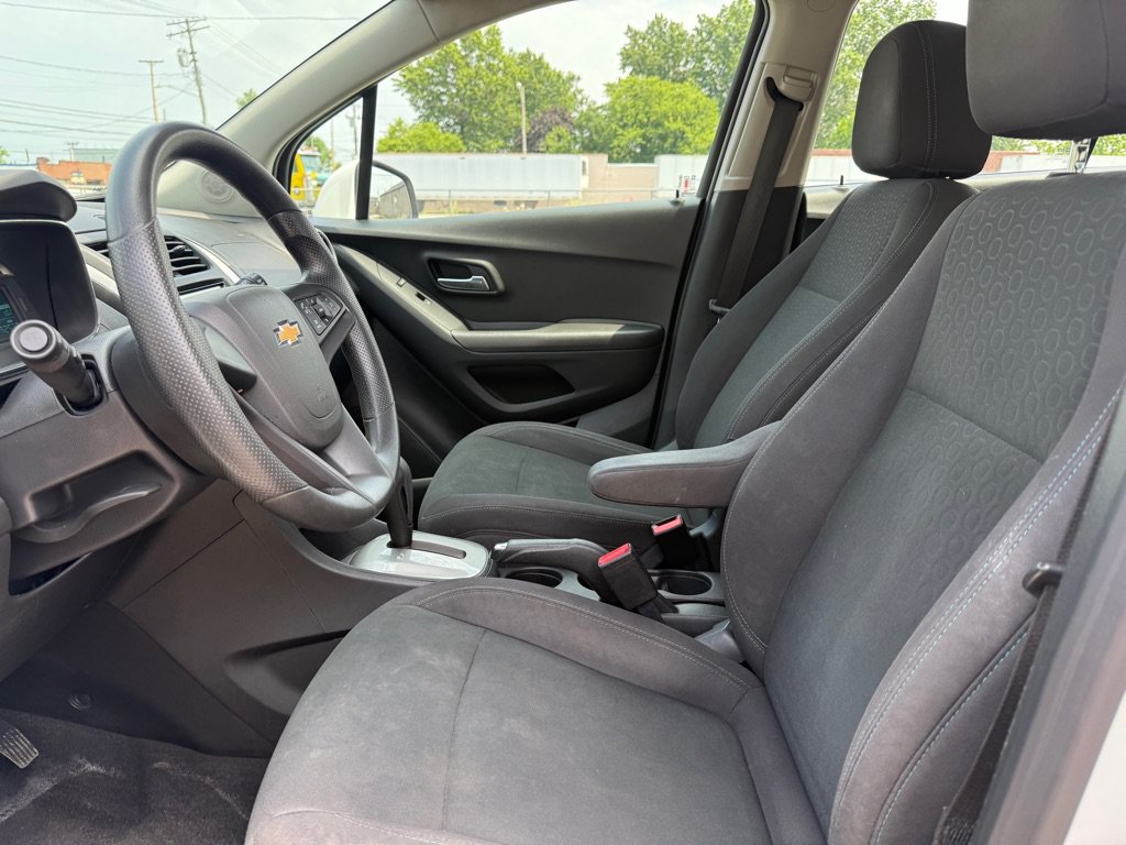 Used 2016 Chevrolet Trax LS AWD/4WD image 7