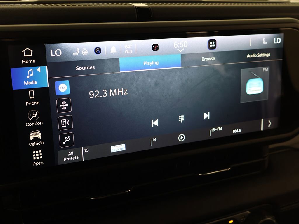 Used 2025 Jeep Wrangler Unlimited Sahara AWD/4WD image 40