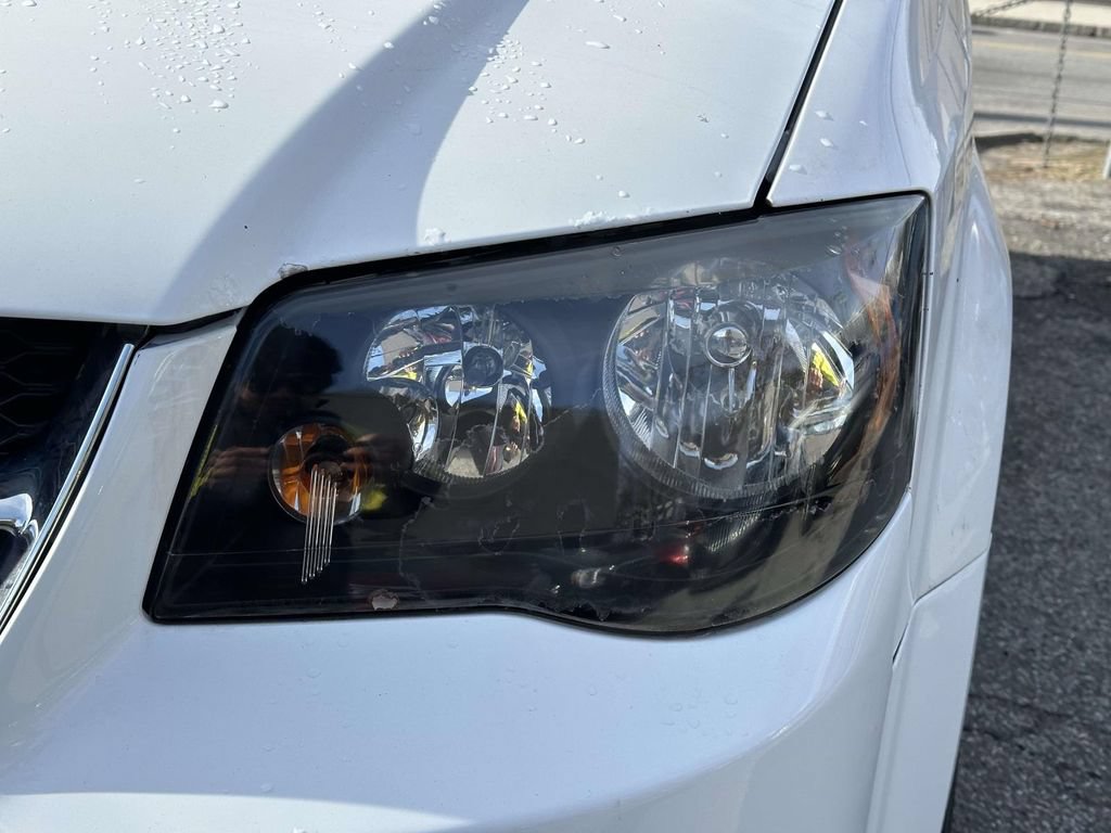 Used 2017 Dodge Grand Caravan SE FWD image 7