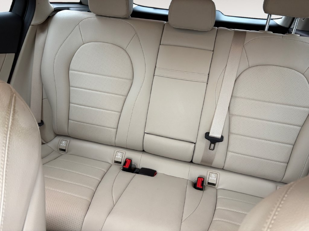Used 2022 Mercedes-Benz GLC 300 w/ Premium Package Lite image 13