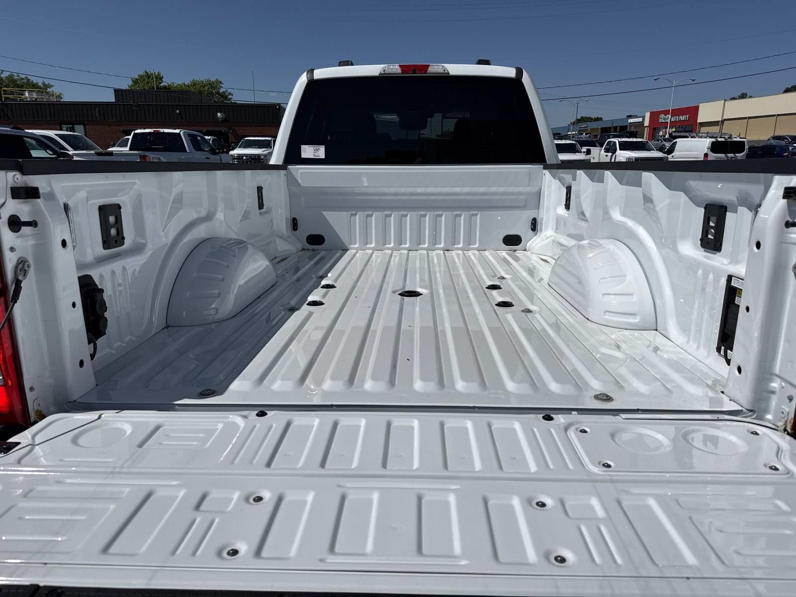 New 2026 Ford F350 XLT w/ XLT Premium Package AWD/4WD image 12