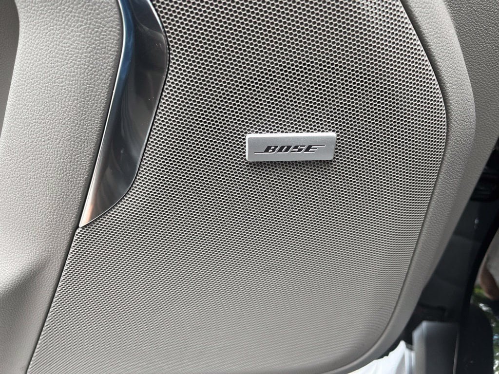 New 2026 GMC Yukon XL Elevation AWD/4WD image 15