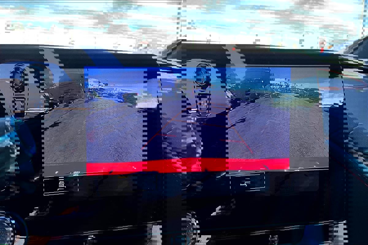 Used 2023 Chevrolet Corvette Stingray Coupe w/ Z51 Performance Package image 11