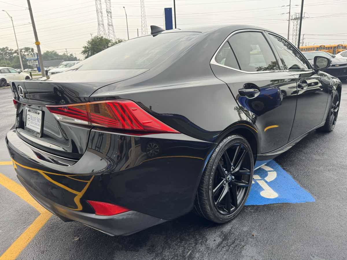 Used 2018 Lexus IS 300 F Sport w/ F Sport Package AWD/4WD image 5