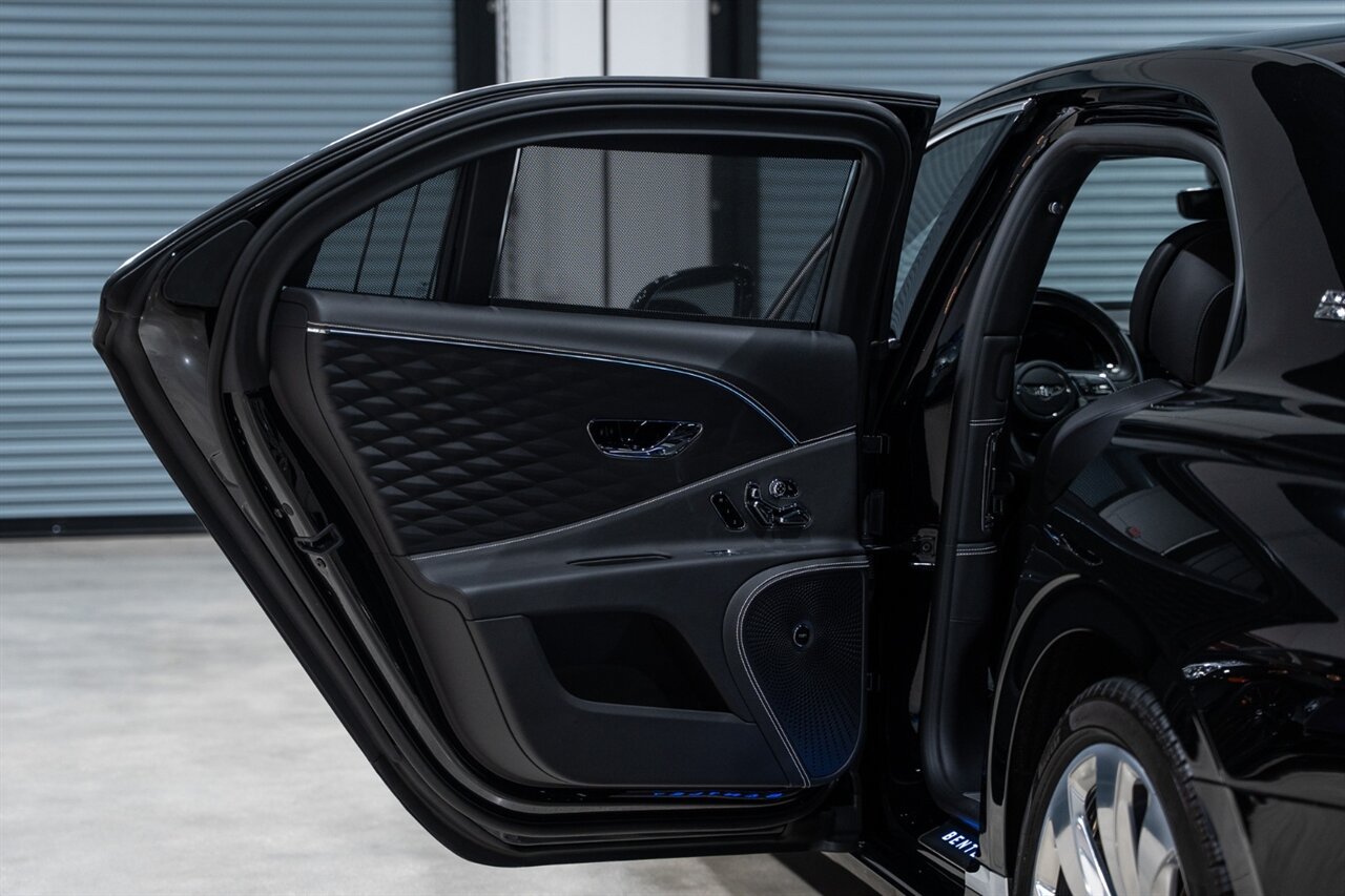 Used 2020 Bentley Flying Spur W12 AWD/4WD image 28