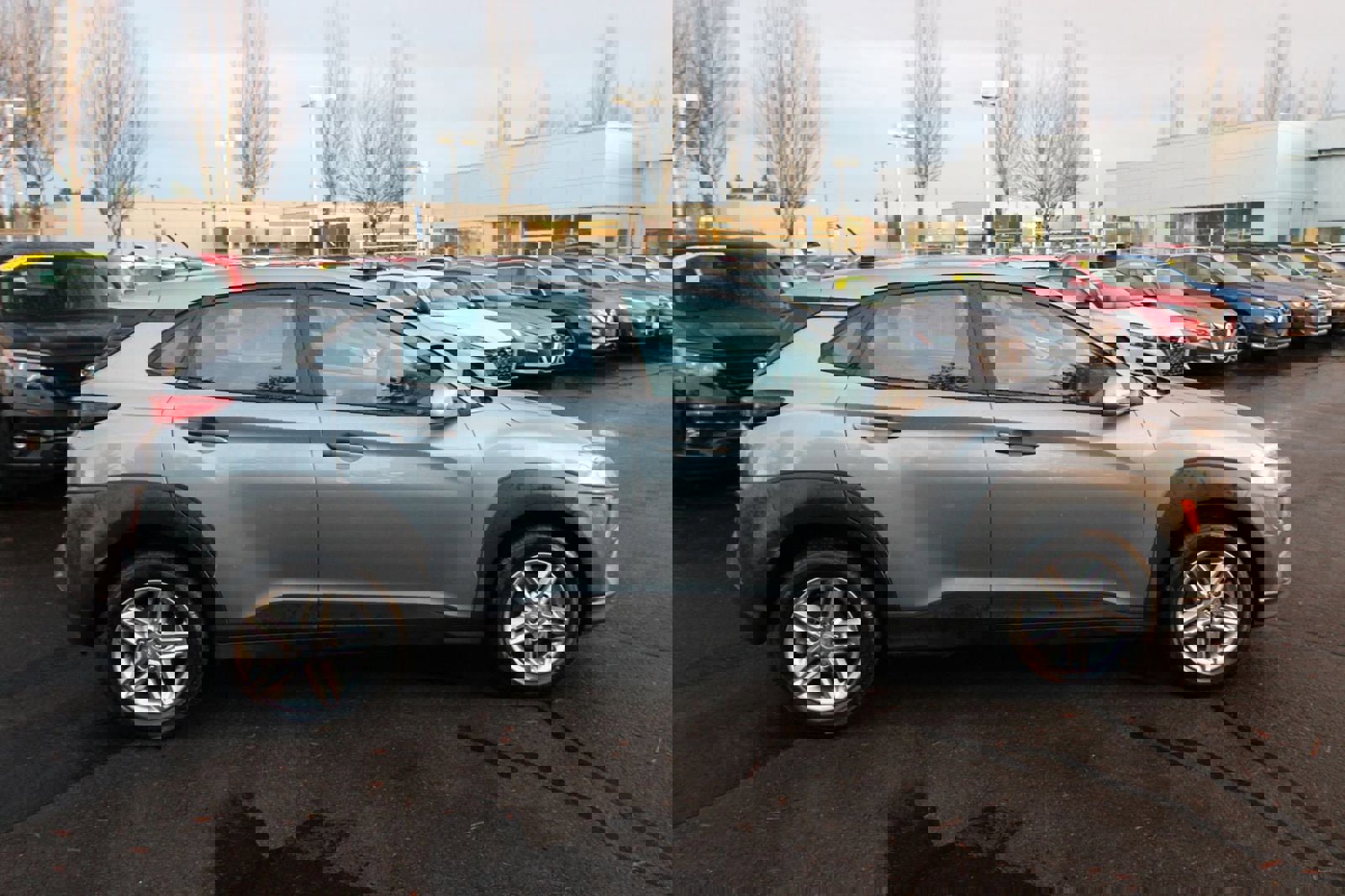 Used 2021 Hyundai Kona SE image 2