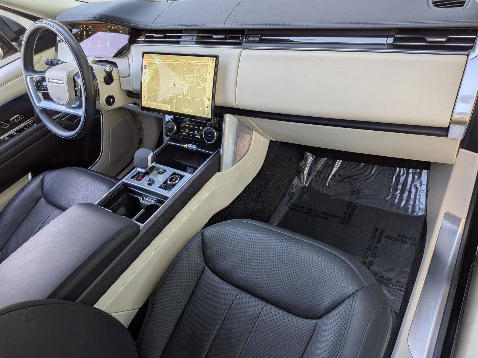 Certified 2023 Land Rover Range Rover SE AWD/4WD image 23