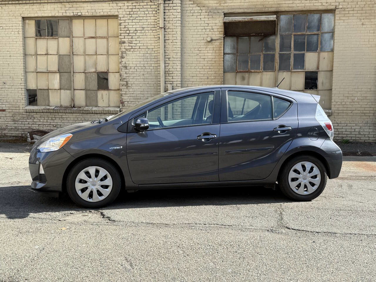 Used 2014 Toyota Prius C Three image 4