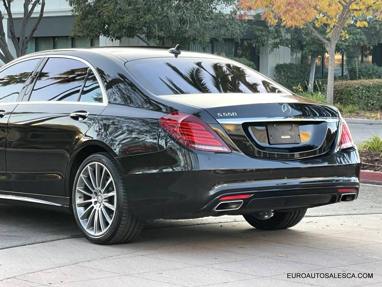 Used 2016 Mercedes-Benz S 550 Sedan image 14