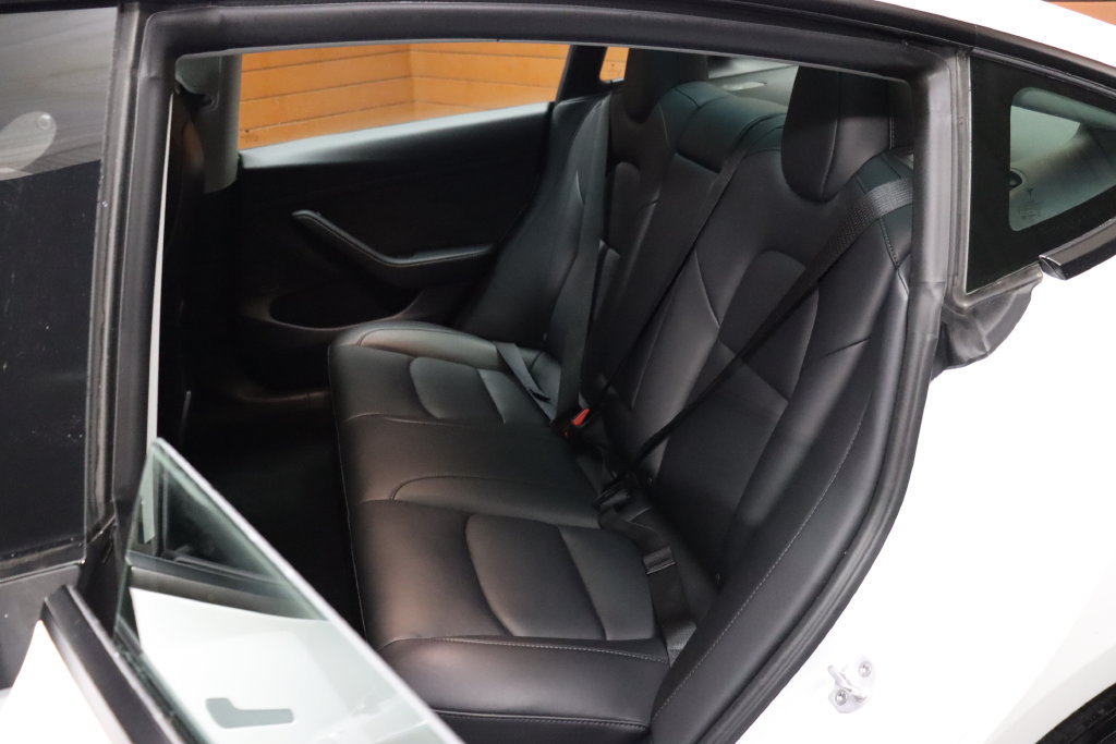 Used 2022 Tesla Model 3 Long Range AWD/4WD image 19