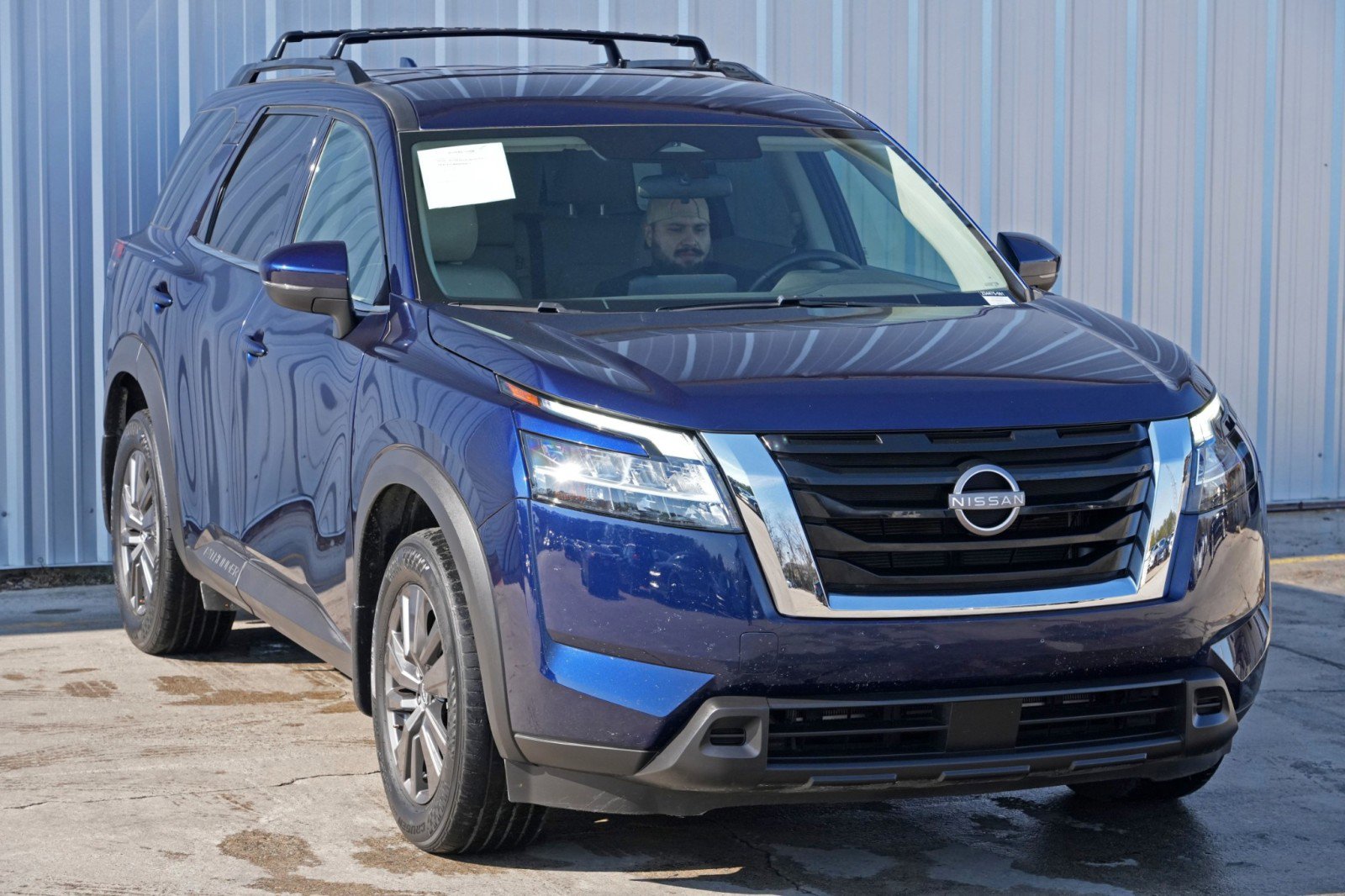 Used 2022 Nissan Pathfinder SV image 49
