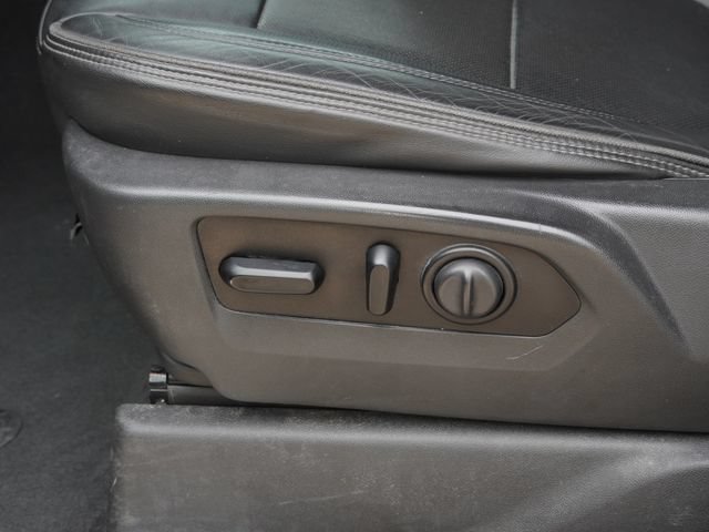 Used 2025 GMC Sierra 1500 SLT AWD/4WD image 19