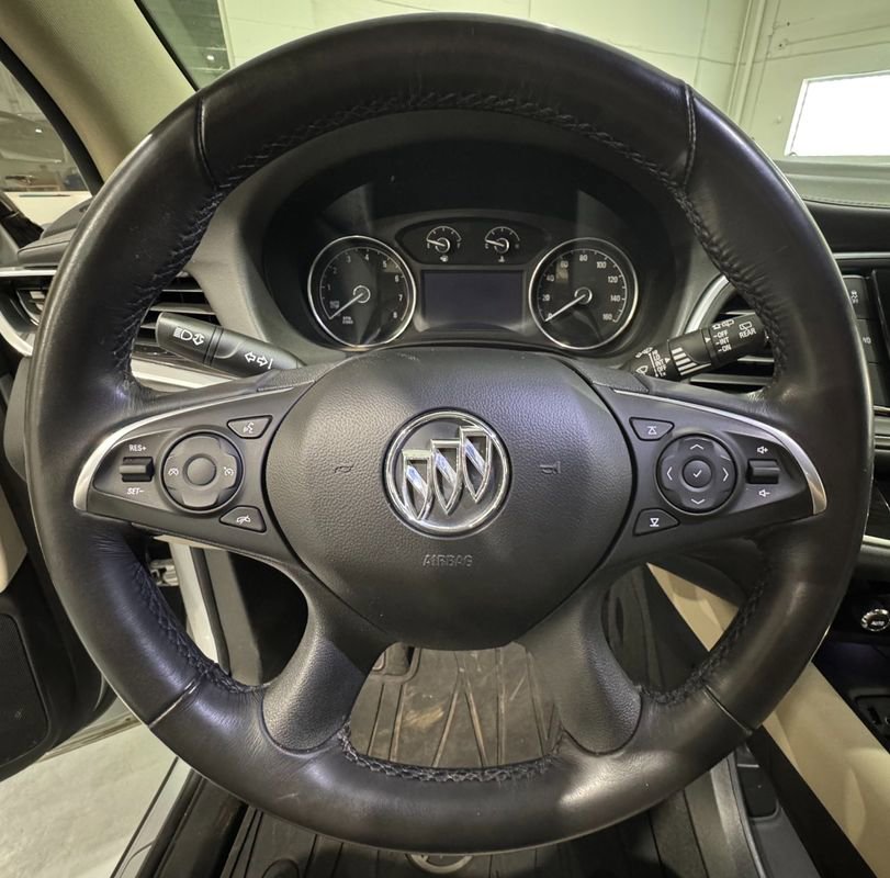 Used 2019 Buick Enclave Essence image 12