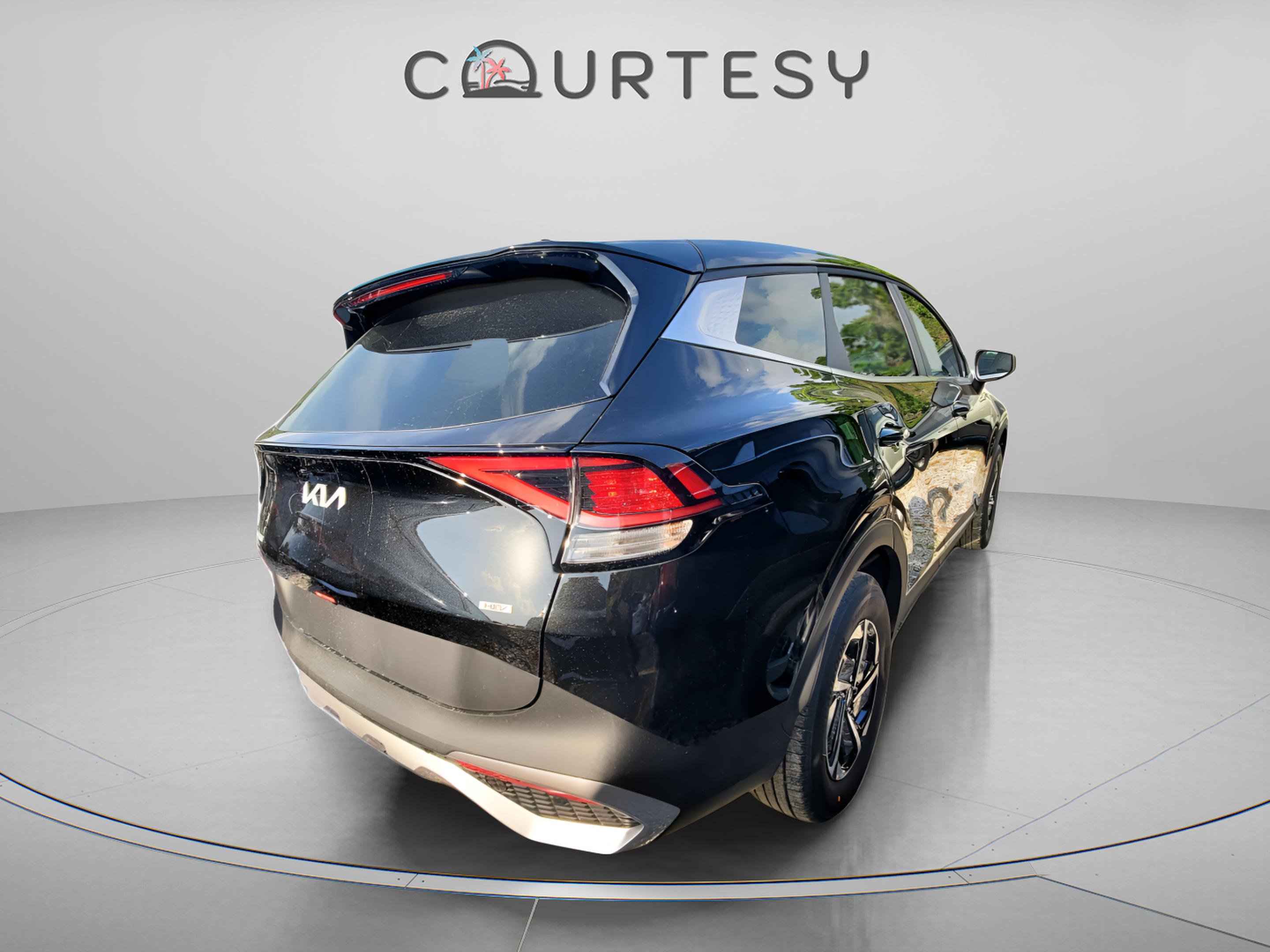 New 2025 Kia Sportage LX image 4