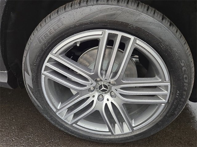 New 2026 Mercedes-Benz GLS 450 4MATIC image 33