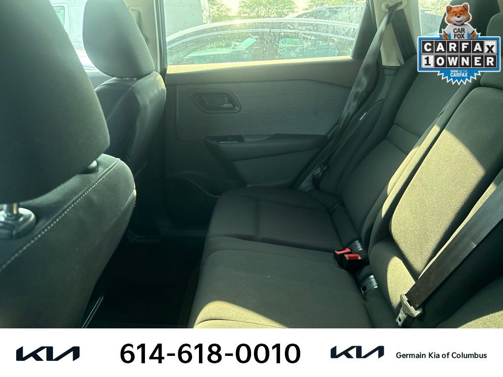Used 2023 Nissan Rogue S AWD/4WD image 10