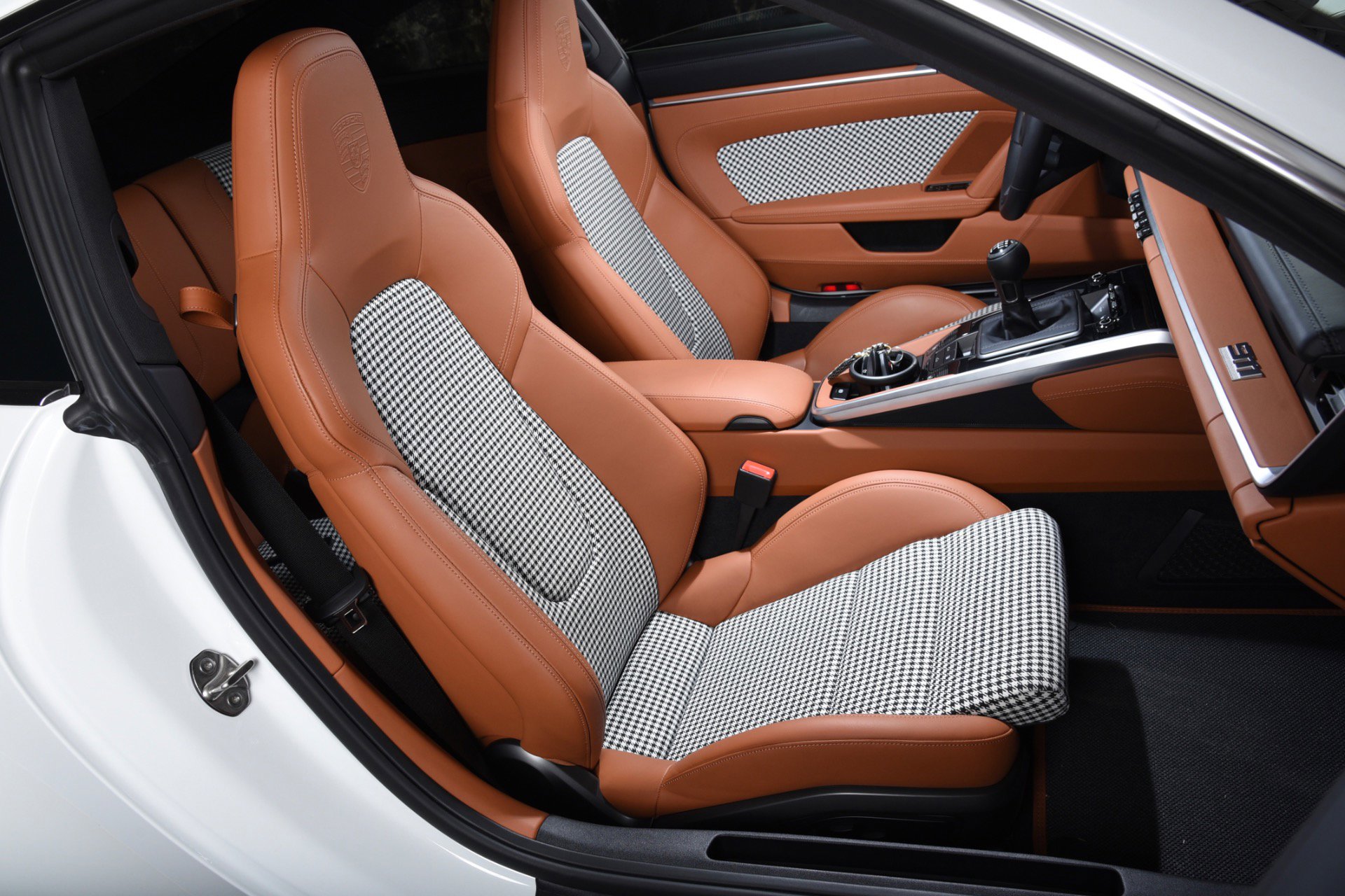 Used 2024 Porsche 911 Carrera S image 5