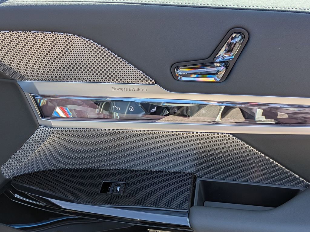 New 2026 BMW 740i image 19