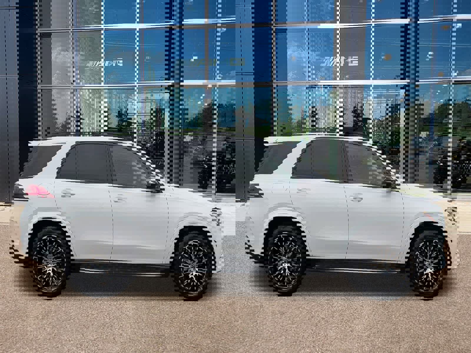 Used 2023 Mercedes-Benz GLE 350 image 4