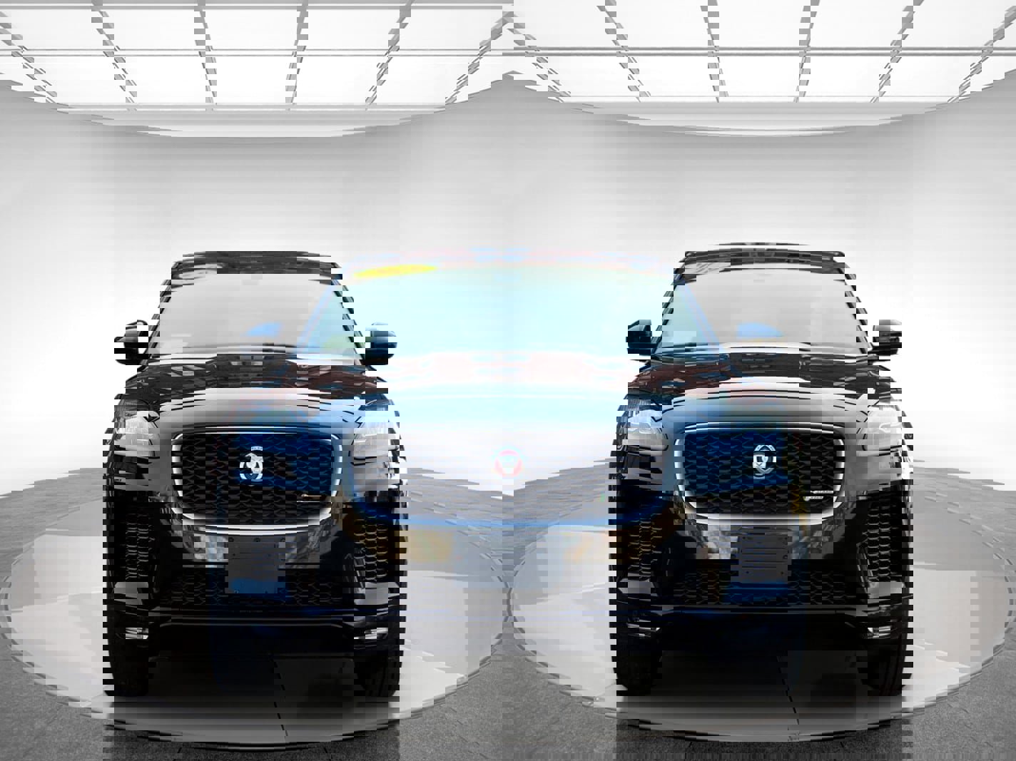 Used 2019 Jaguar E-PACE R-Dynamic S image 2