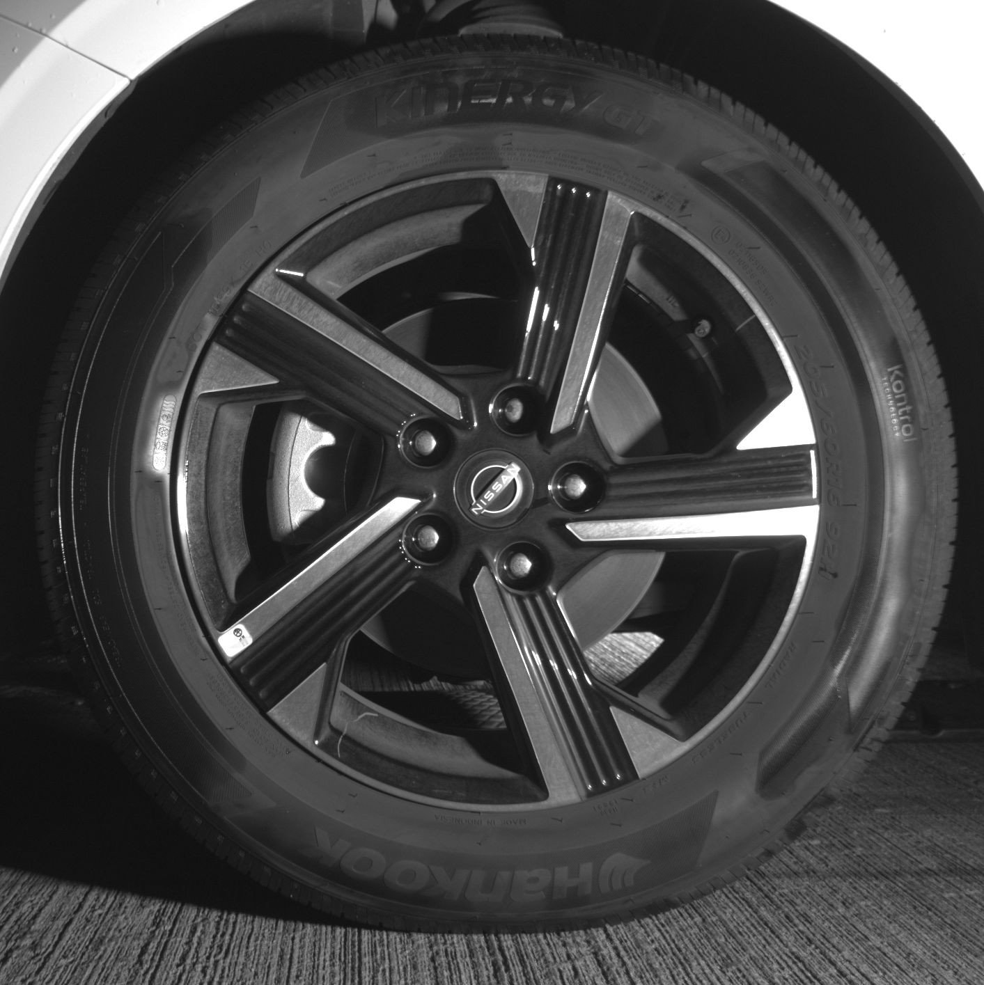 Used 2025 Nissan Sentra SV FWD image 12