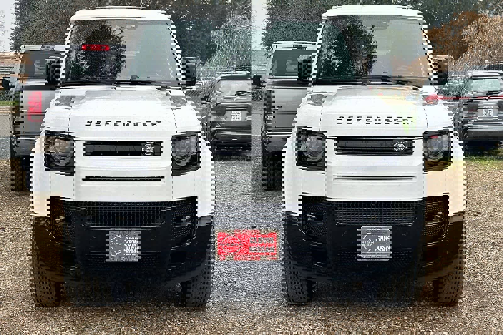 Used 2024 Land Rover Defender 110 X-Dynamic SE image 11