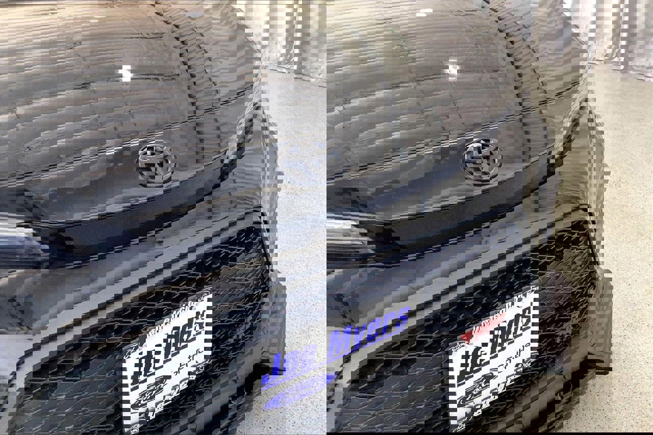 Used 2024 Toyota Corolla SE image 30