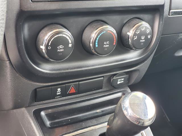Used 2017 Jeep Patriot Sport w/ Power Value Group FWD image 13