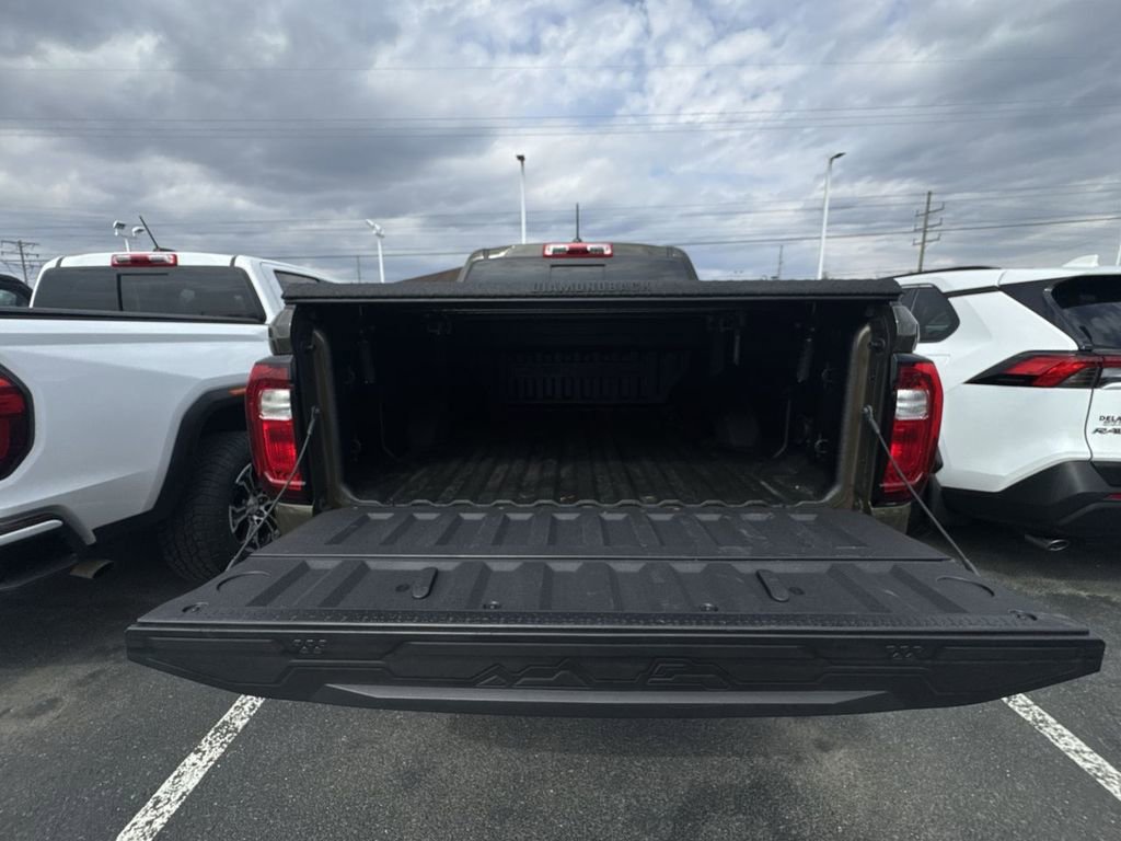 Used 2024 GMC Canyon Denali image 30