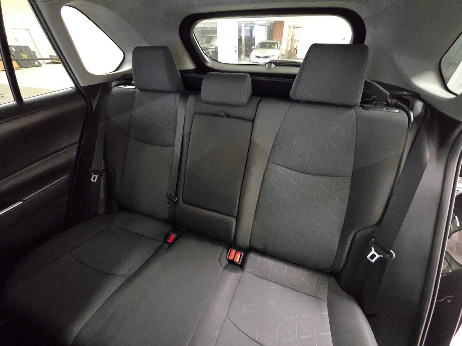 Used 2025 Toyota RAV4 XLE AWD/4WD image 16