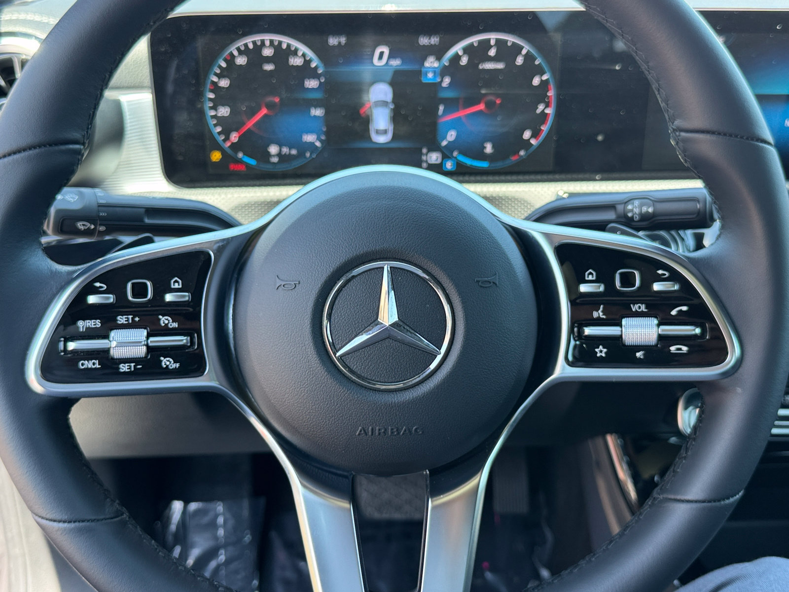 Used 2023 Mercedes-Benz CLA 250 image 25