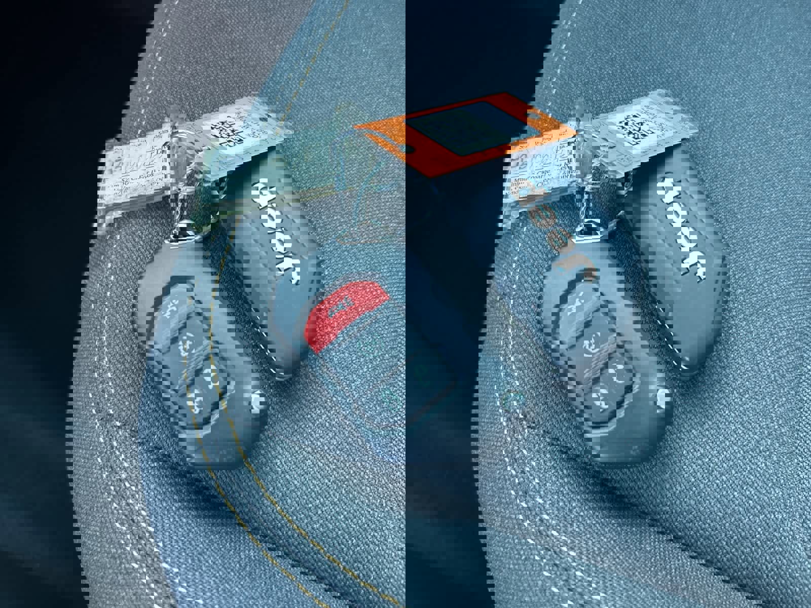 Used 2025 Jeep Wrangler Sahara image 44