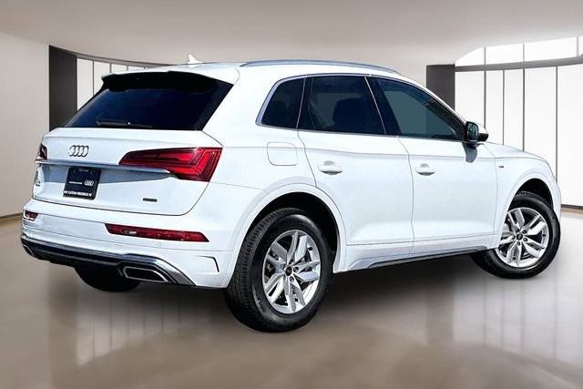 Certified 2023 Audi Q5 2.0T Premium w/ Convenience Package AWD/4WD image 5