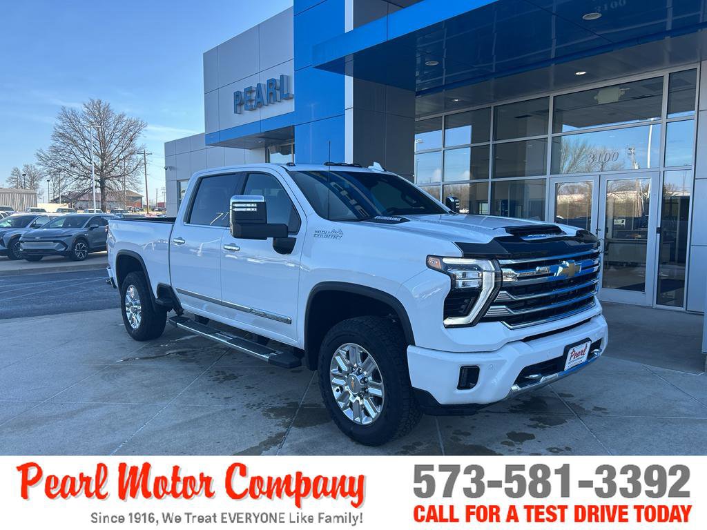 Used 2024 Chevrolet Silverado 2500 High Country w/ High Country Premium Package AWD/4WD image 1