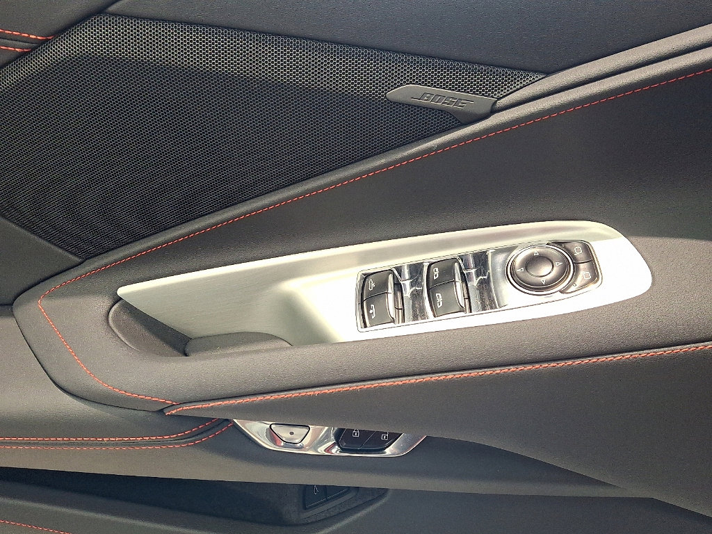 Used 2025 Chevrolet Corvette Z06 image 9